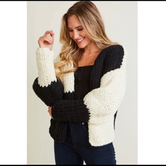 YIN AND YANG Cable Knit Cardi-LAST ONE ☝️ - Picture 2 of 6